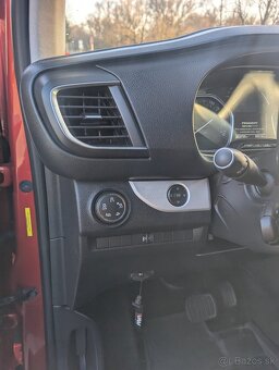 Peugeot Traveller Business - 4