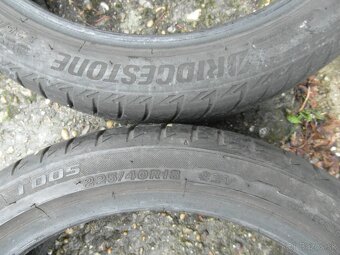 225/40 R18 - 4