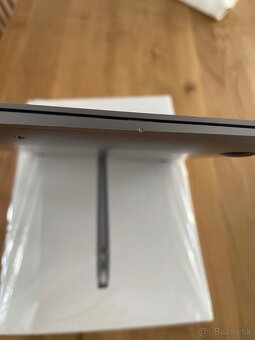 MacBook Air 13” 2020, 8GB RAM, 500GB SSD - 4