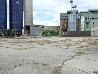 SKLADOVACIE PRIESTORY 1000 m2 + 700 m2, PRÍPADNE CELÝ P… - 4