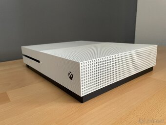 Xbox One S 500GB + Hry - 4