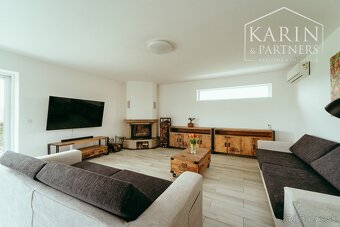Moderný a priestranný 5 izbový dom s veľkým pozemkom - 4