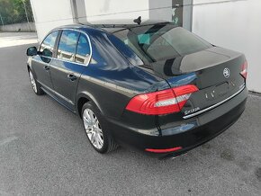 rozpredám Superb 2 facelift 2014 čierny - 4