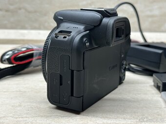 Canon EOS R10 - 4
