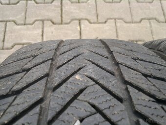 Zimne pneu. Esa Tecar 225/45 r17 - 4