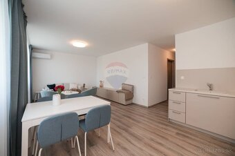 Na prenájom nový 3 izb. byt s vl. parkovaním v Arborii v Trn - 4