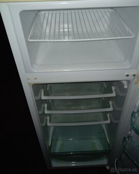 Predám ZACHOVALÁ plnefunkčná chladnička s mrazničkou - 4