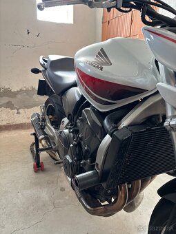 Honda Hornet 600 - 4