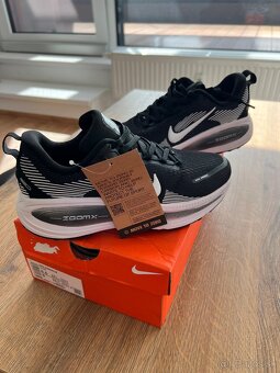 Nike VOMERO 18 NOVÉ - 4