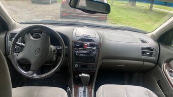 Nissan Maxima QX - 4