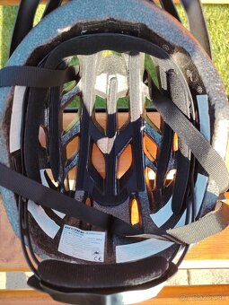 Cyklistická prilba - veľ. M/L - 4