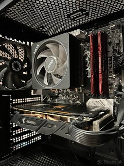 Ryzen 7 3800X, Radeon RX 570 Series 8GB, 16GB - 4