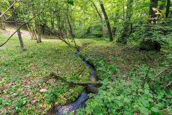 Pozemok v lone prírody s potôčikom– ideálny pre vašu vysníva - 4