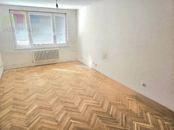 3 izbový byt Bánovce nad Bebravou - 76 m2/ SEVER / BALKÓN/ P - 4