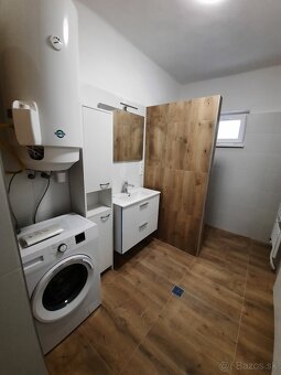 IZBA DO PRENÁJMU V KN. - 4