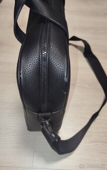 Predám tašku Tommy Hilfiger - 4