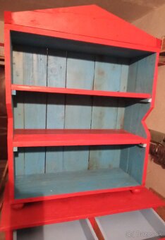 Zachovaly stary kredenc - 4