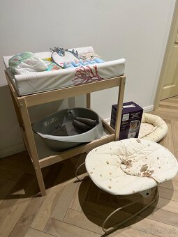 Prebalovací pult, vanička, mixér Philips, kolíska - 4