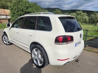 Touareg 3.0tdi 176kw R-line full vybava - 4