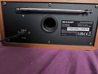 Malé rádio Sharp - 4