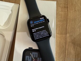 Apple Watch SE 2 44mm - 4