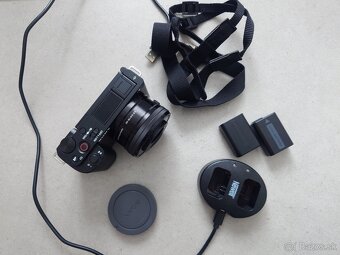 Sony ZV-E10  + 16-50 mm f3.5-5.6 - 4