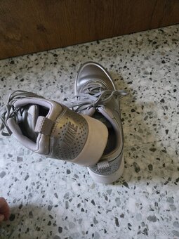 Dámske tenisky Nike veľ. 40 - 4