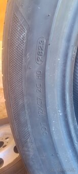 Pneu 285/45 R21 - 4