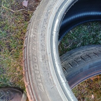 235/40 r19 2ks letne - 4