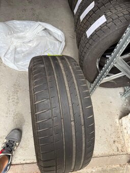 Pneu 225/40 R18 Michelin - 4