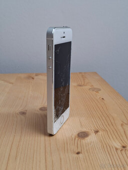 Apple iPhone 5s 16GB - 4