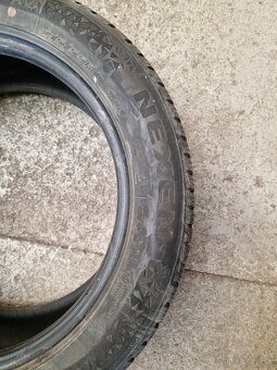 215/55R17 NEXEN - 4