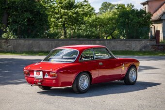 Alfa Romeo 1300 GT Junior - 4