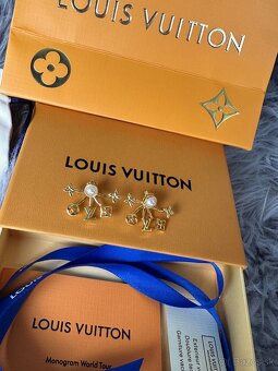 Nové nenosené nausnice Louis Vuitton - 4