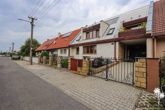 Exkluzívne na predaj 6iz. rodinný dom v  obci Moravany nad V - 4