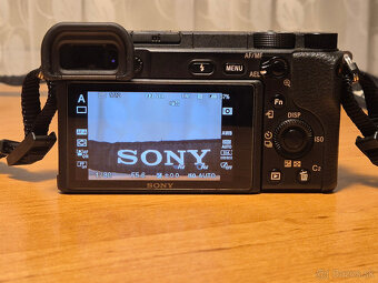Sony a6400 + 16-50mm OSS + 4x bat. - 4