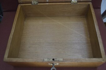 predam - krasna starozitna drevena skrinka - 4