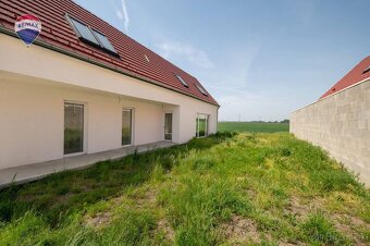 Moderný vidiecky dom v Topoľnici – bývanie i podnikanie v je - 4