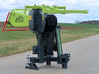 Štiepkovač špalíkovač za traktor s řemenovým převodem - 4