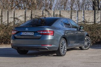 Škoda Superb 2.0 TDI Ambition - 4