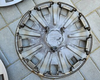 Puklice original VW / Seat R16 - 4