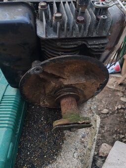 Motor Briggs & Stratton Sprint XC40 - 4
