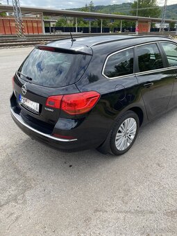 Opel Astra j sports tourer 1.4 turbo 103kw 29000km - 4
