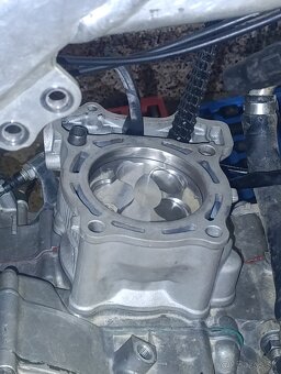 Yamaha YZF 250 - 4