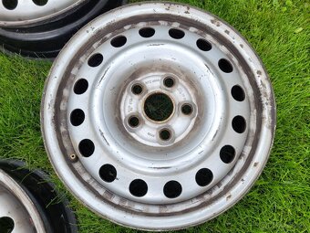 Predám 4 ks plechové disky 16-ky 5x112 VW, Škoda, Audi - 4