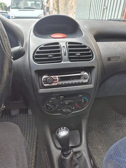 Peugeot 206 - 4