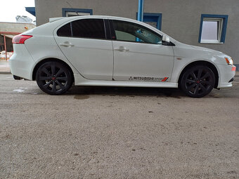 mitsubishi lancer sportback r.v.2012,1,8di,85kw,full,6kvalt - 4