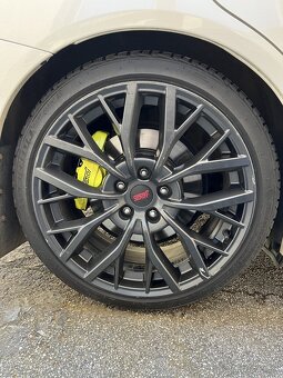 Predám 4ks diskov Subaru STI obuté pneumatiky Michelin - 4
