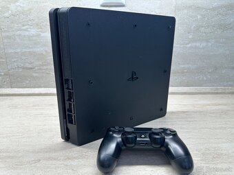 PlayStation 4 Slim 500GB - 4