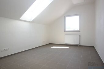 NOVÉ kanc.priestory od 14,74 m2, spolu 105,6m2 - 5 kanc.,Ruž - 4
